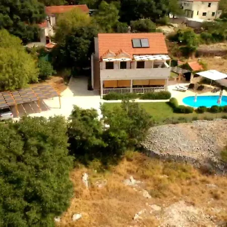 Helena Apartament