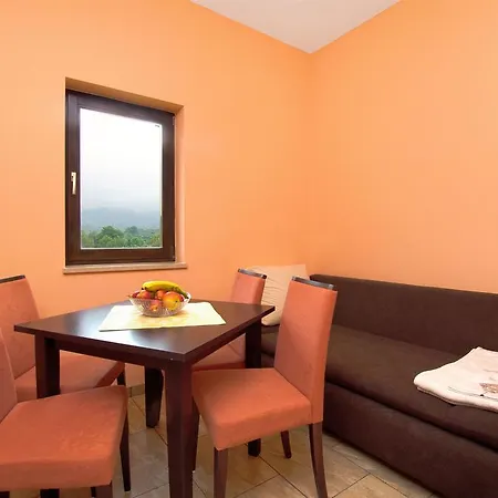 Apartament Helena *